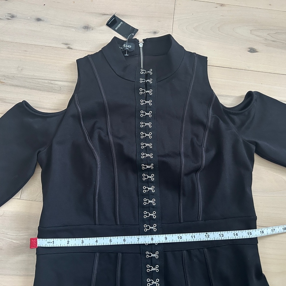 NWT BEBE Hook & Eye Off Shoulder Bandage Dress Exposed Back Zipper Black Large - Picture 7 of 16